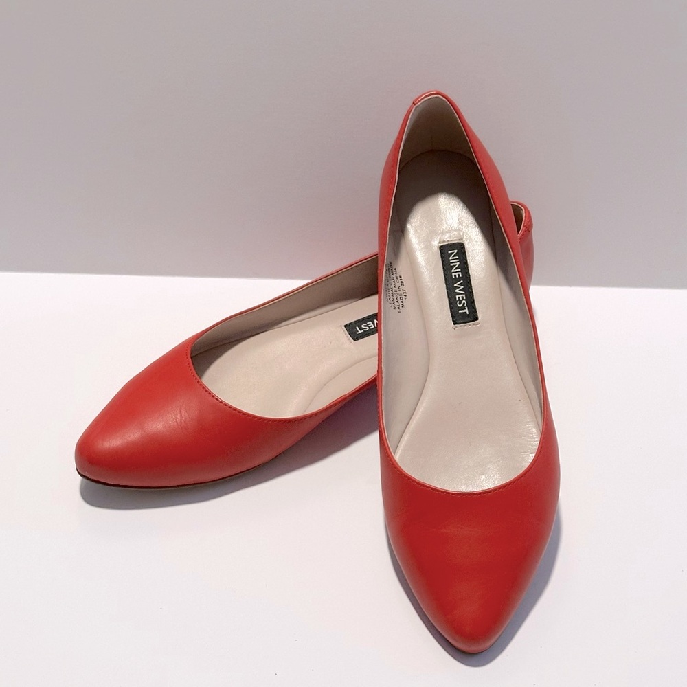 Nine West Speakup Red Leather Flats sz 6